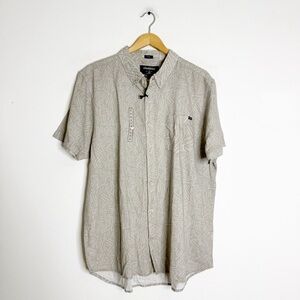 Chubbies Men’s Friday Shirt – Beige Geo Print – Size X-Large (NWT)